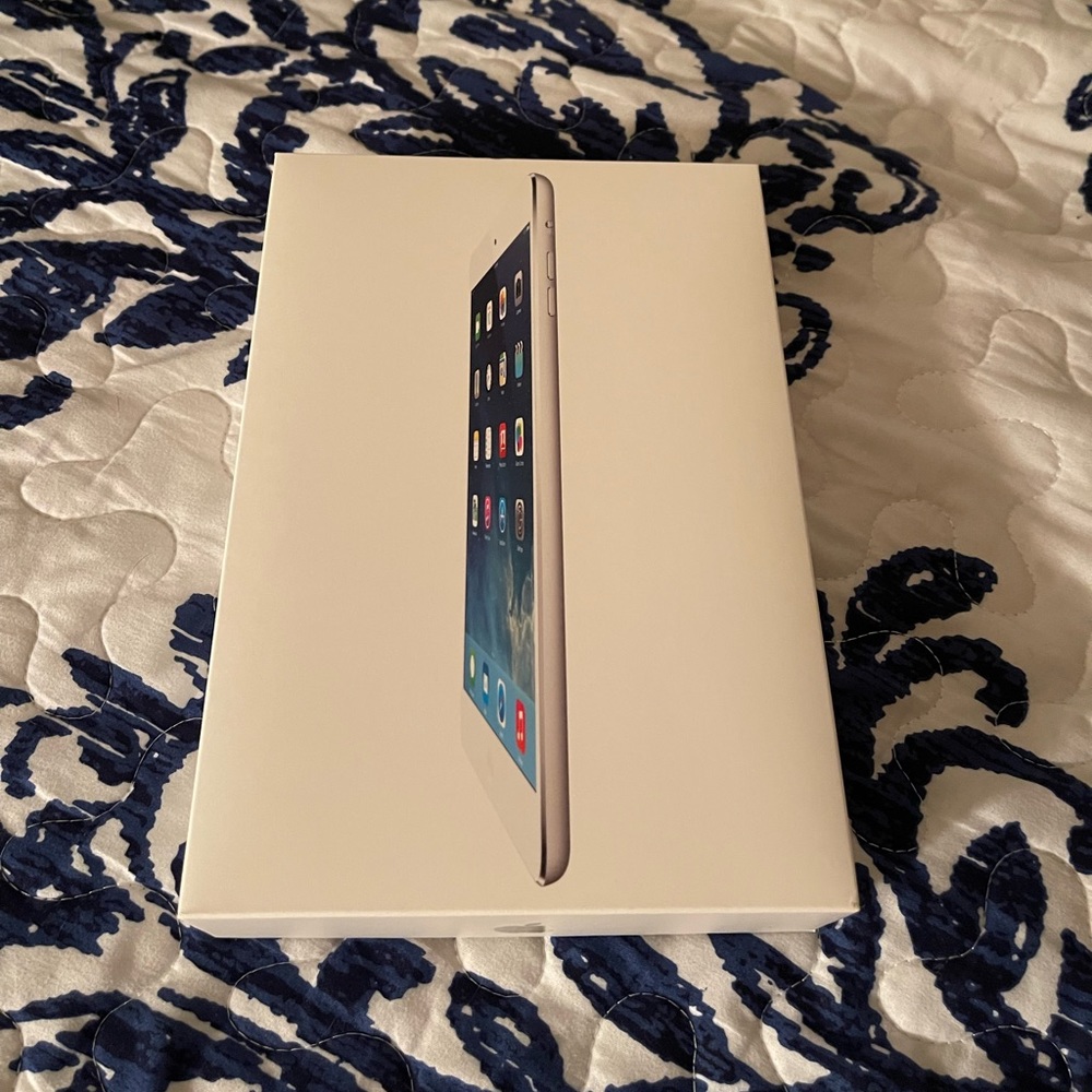 iPad Mini 16GB WiFi 7.9 in Model A1432 Silver